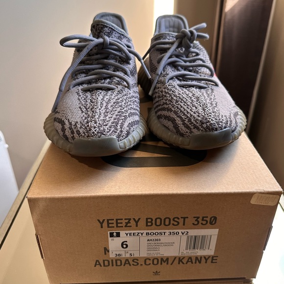 YEEZY BOOST 350 V2 SIZE 6 - Picture 8 of 9